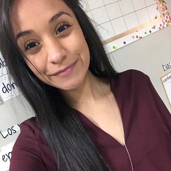 Meet your Posher, Yesenia - Picture 1 of 1